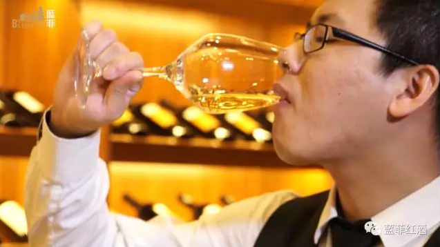6個(gè)步驟，資深品酒師教你如何來(lái)品葡萄酒